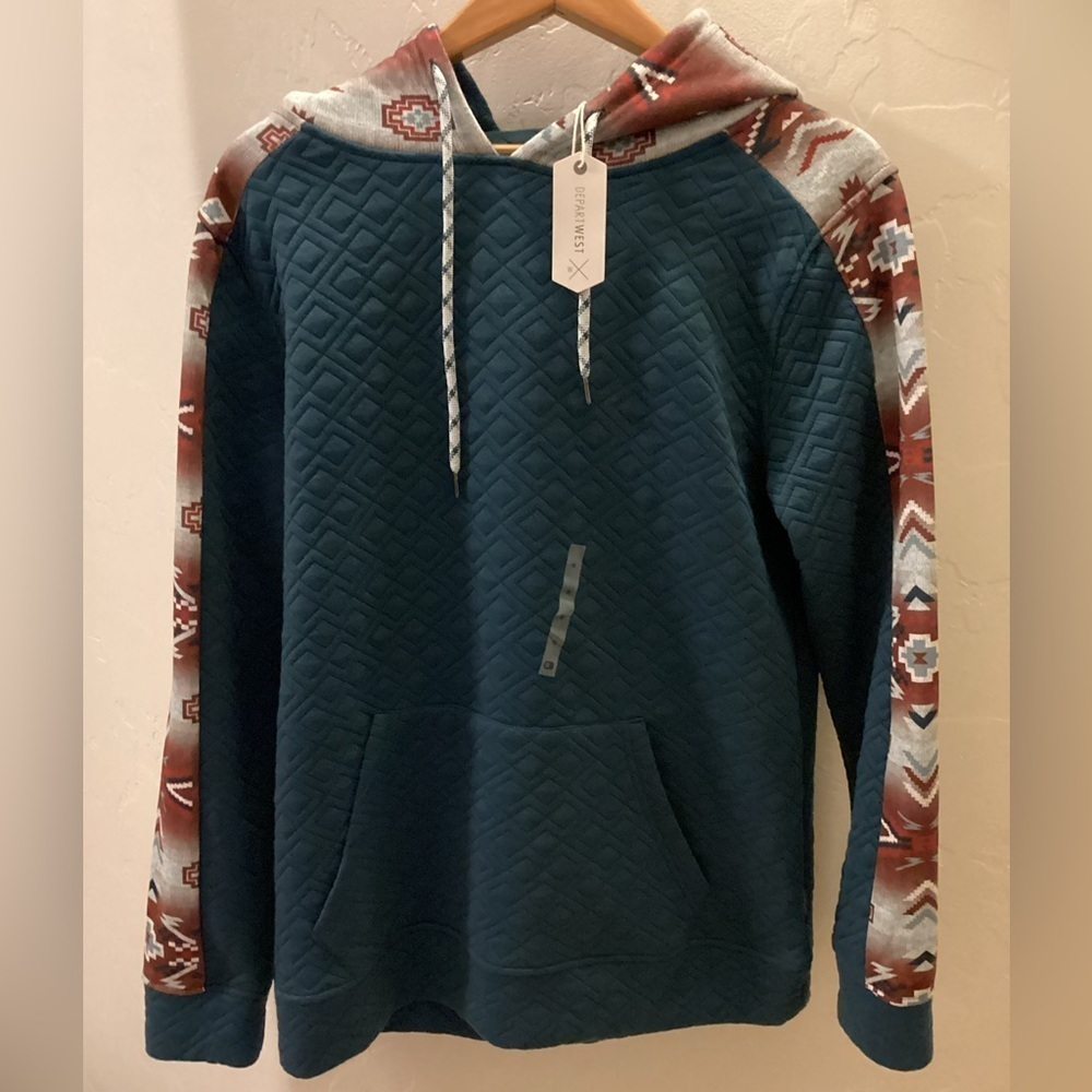 NWT-Buckle-Quilted Southwestern Hoodie-SZ M
Pit to pit 20”
Length 29”